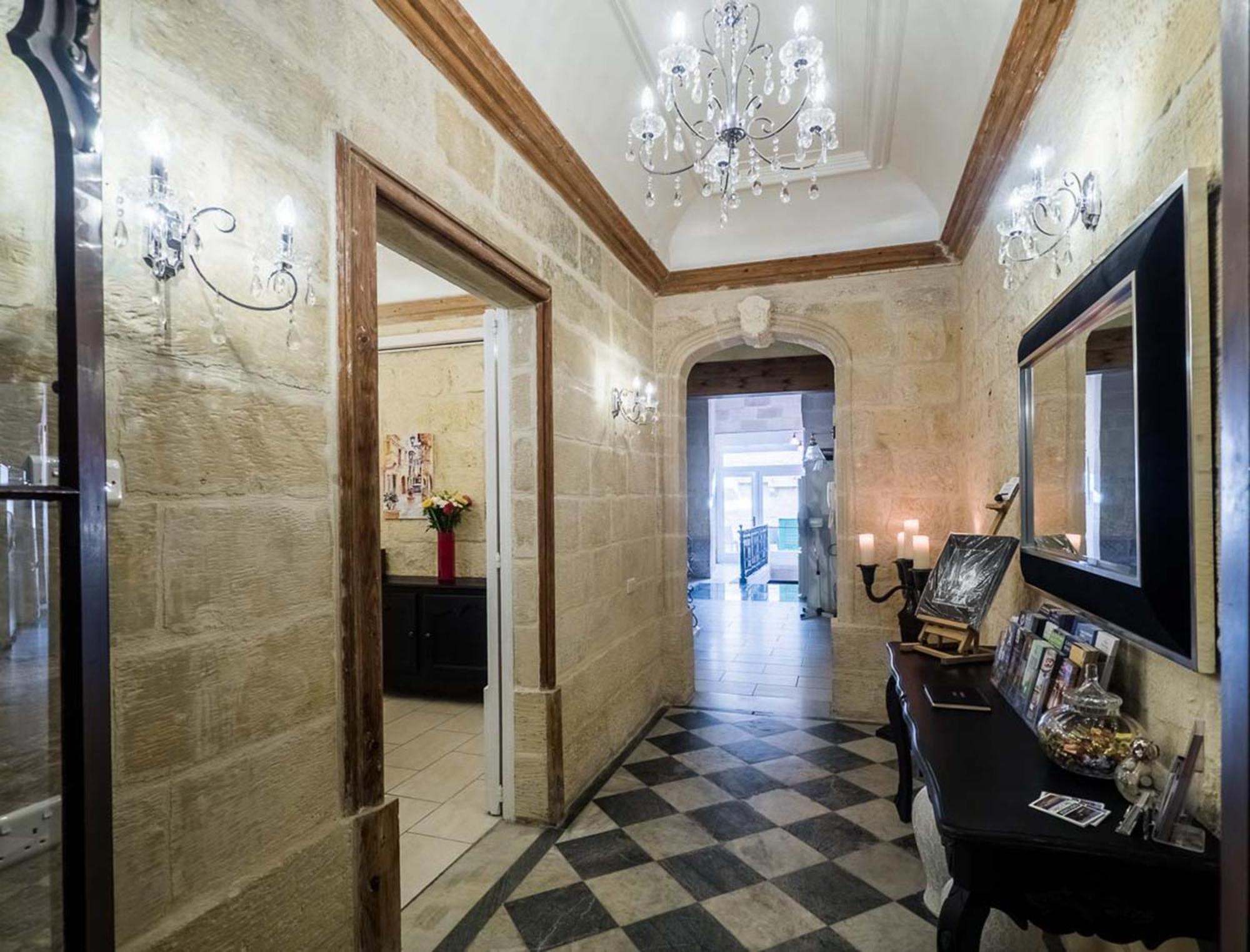 Julesy'S Bnb Cospicua Eksteriør billede